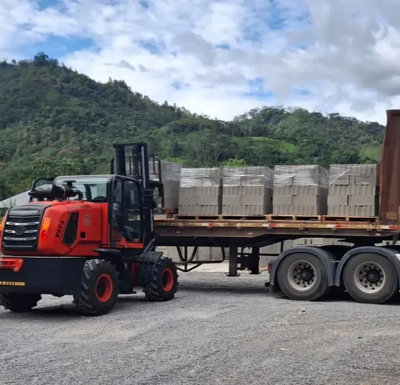 Transporte de bloques y logística para construcción